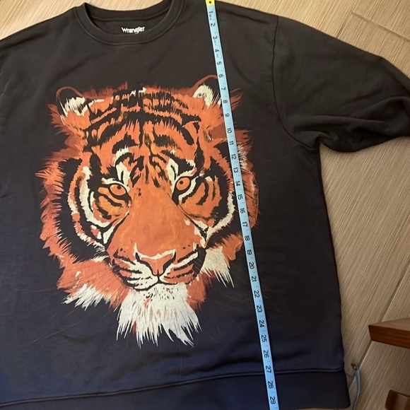 Free People Vintage Oversized Tiger Sweatshirt… - Picture 7 of 11